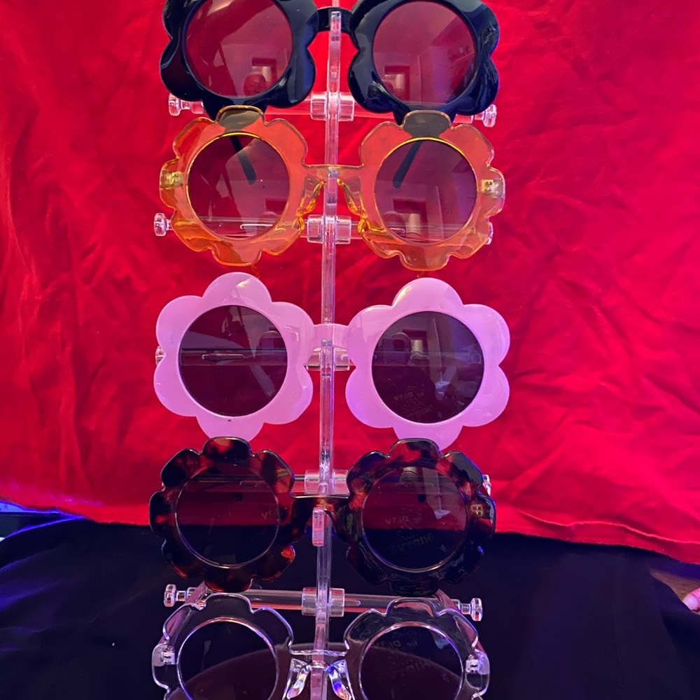 Sunglasses - Picture 4 of 6